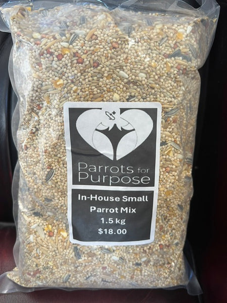 In-House Small parrot mix